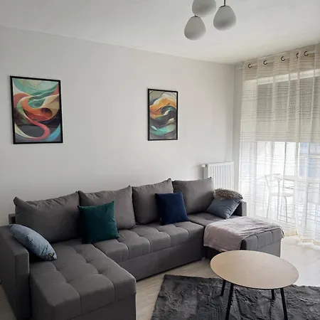 Elite Skyview Escape -bright, Modern, Free Parking Apartment