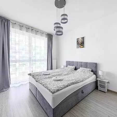 Apartment Elite Skyview -relaxing Family With Ac, Balcony *