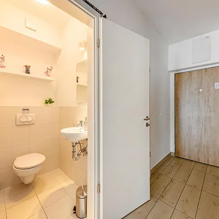 Elite Skyview -relaxing Family With Ac, Balcony Budapest