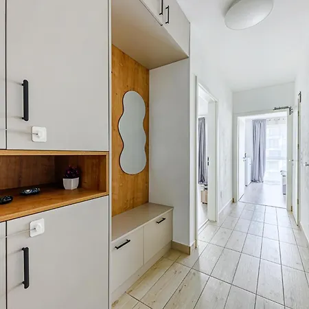 Elite Skyview -relaxing Family With Ac, Balcony Apartment