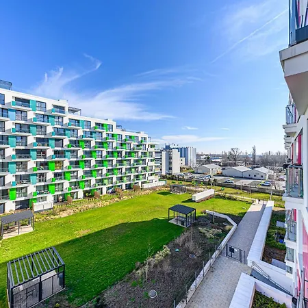 Apartment Elite Skyview -relaxing Family With Ac, Balcony