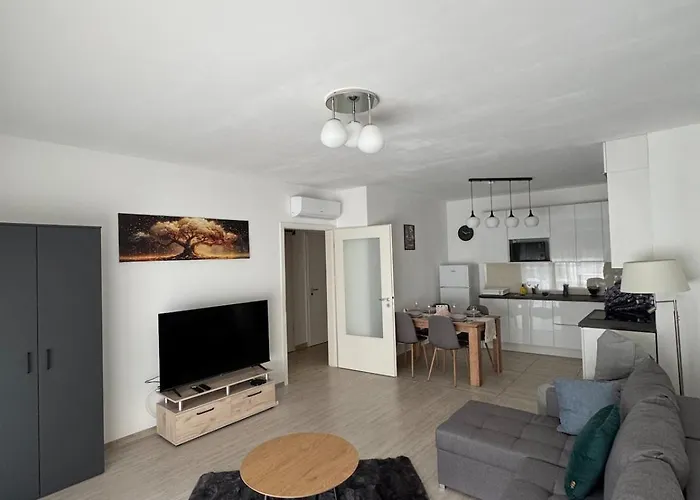 Elite Skyview -relaxing Family With Ac, Balcony Apartment *