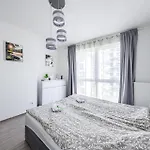 Elite Skyview -relaxing Family With Ac, Balcony Budapest