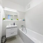 Appartement Elite Skyview -relaxing Family With Ac, Balcony